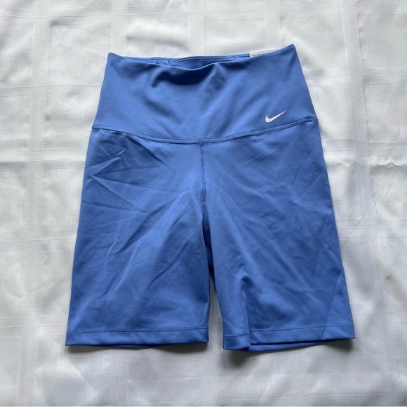***NWT*** Nike Women's Light Blue Compression Bike Shorts - Picture 1 of 5